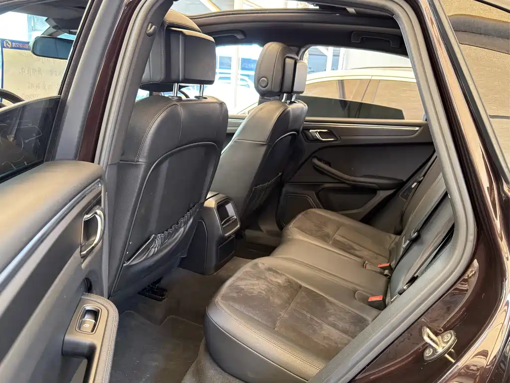 Porsche Macan 2015 — фото 13