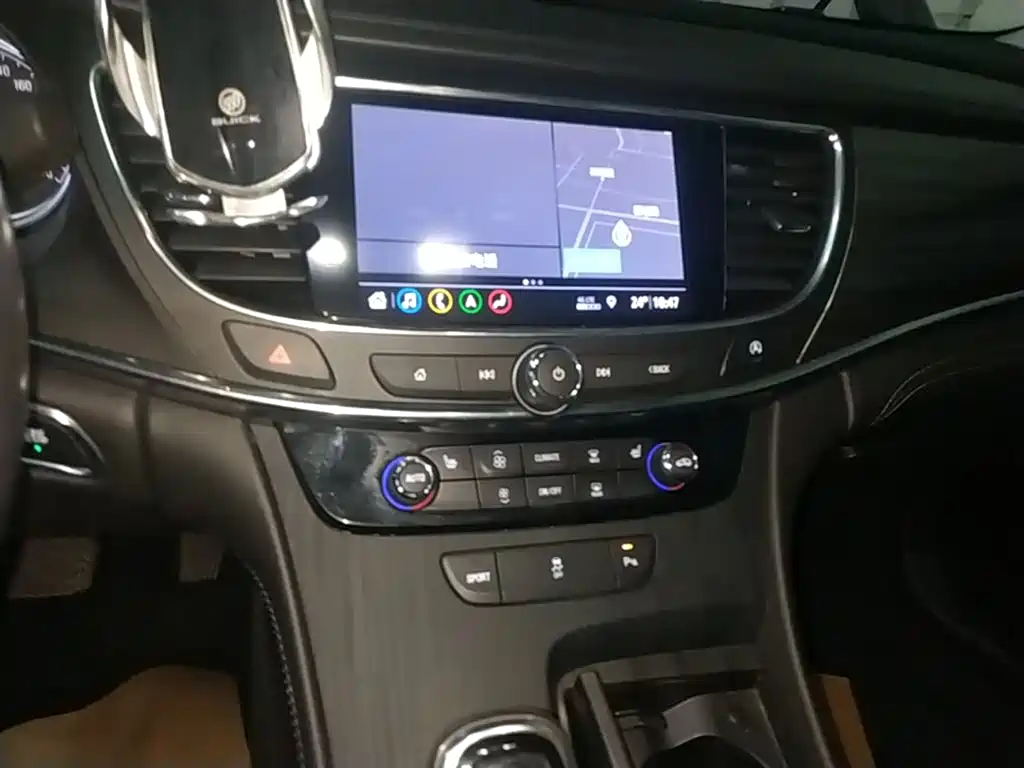 Buick LaCrosse 2020 — фото 13