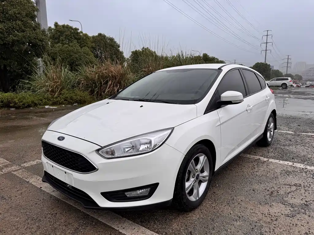 Ford Focus 2017 — фото 1