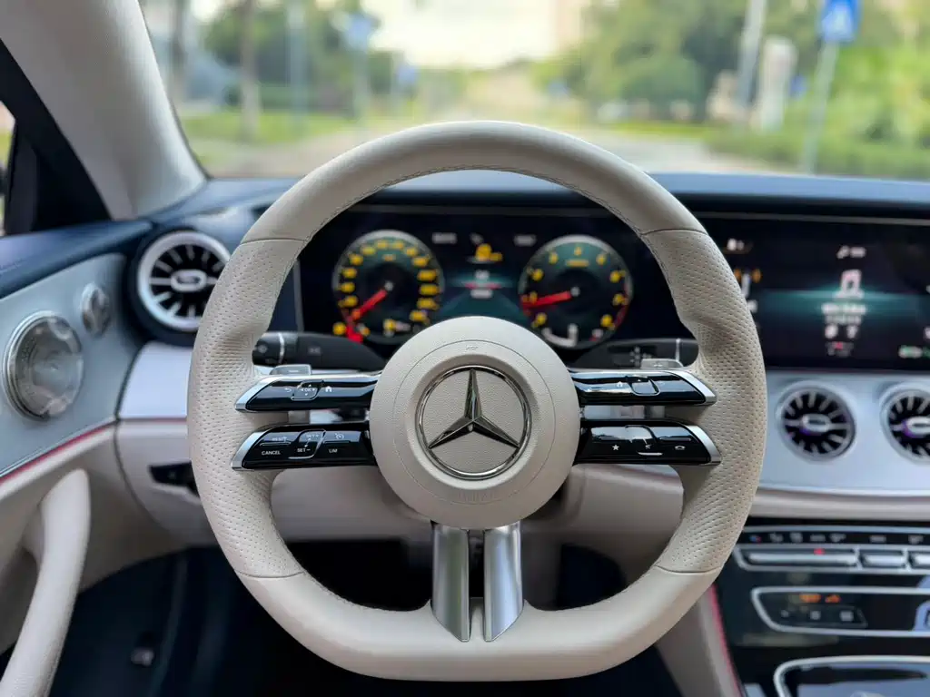 Mercedes-Benz E-Class 2022