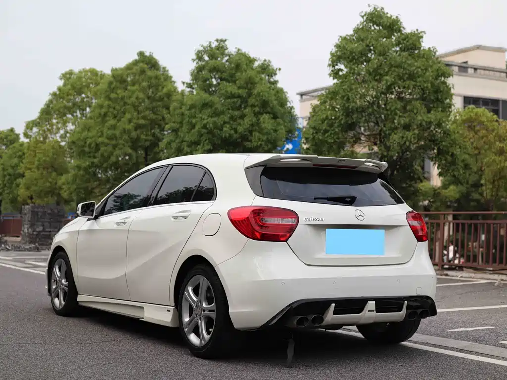 Mercedes-Benz A-Class 2015 — фото 4