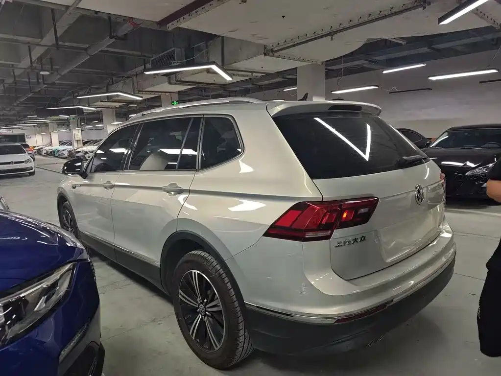 Volkswagen Tiguan L 2020