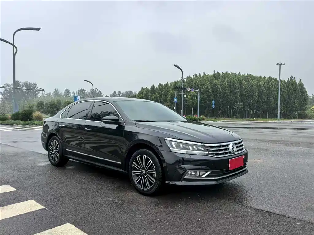 Volkswagen Passat 2018 — фото 4