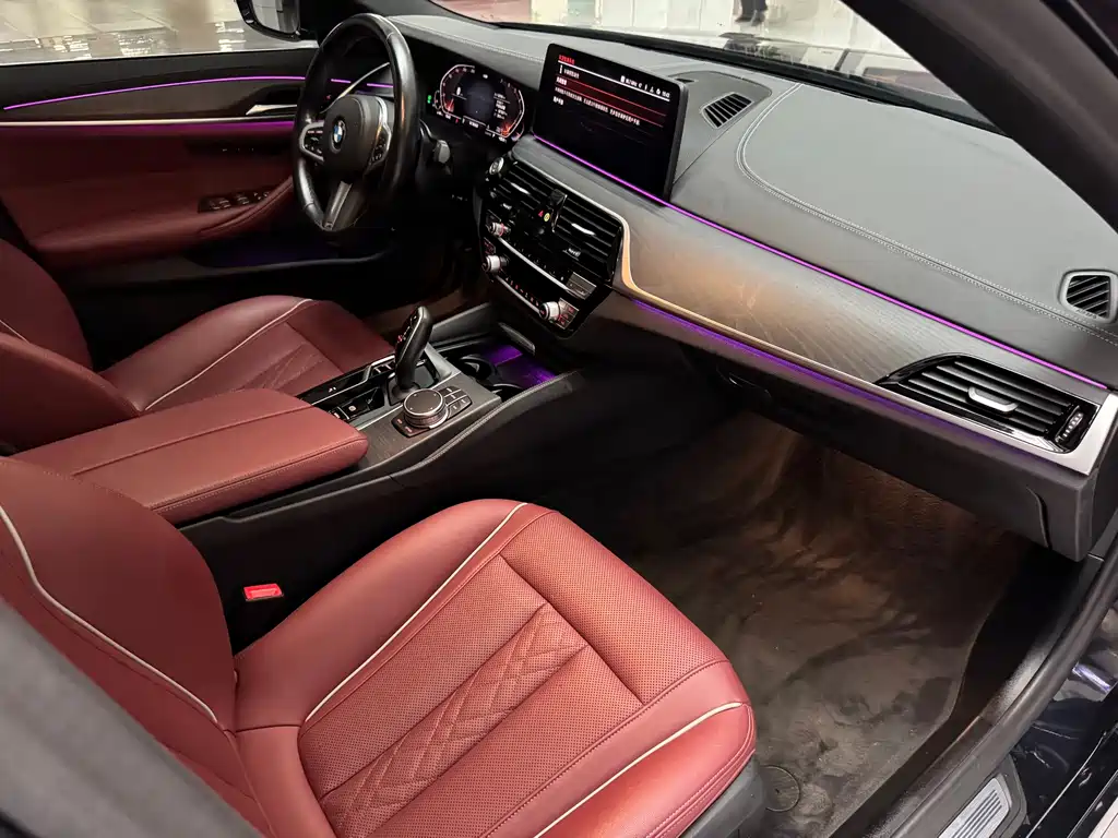 BMW 5 Series 2022 — фото 17