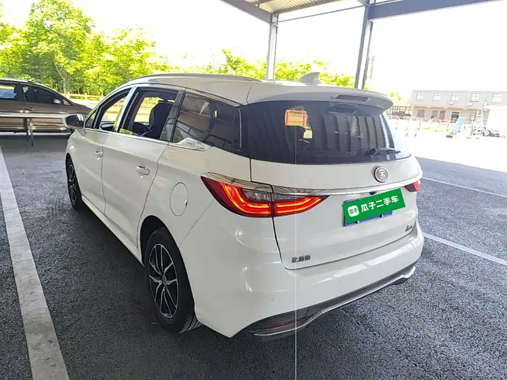BYD MAX 2018 — фото 5