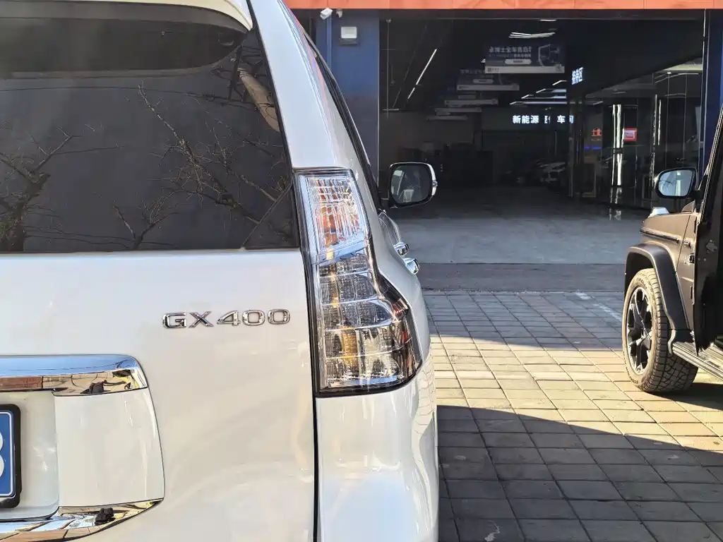 Lexus GX 2016 — фото 18