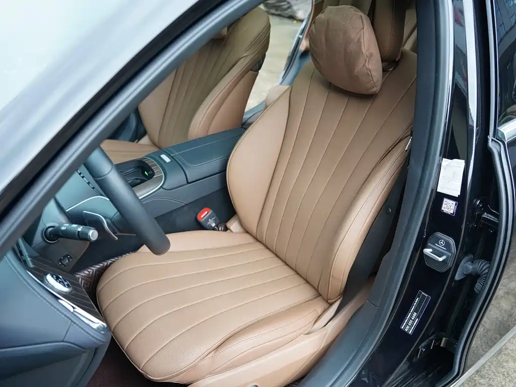 Mercedes-Benz E-Class 2024 — фото 12