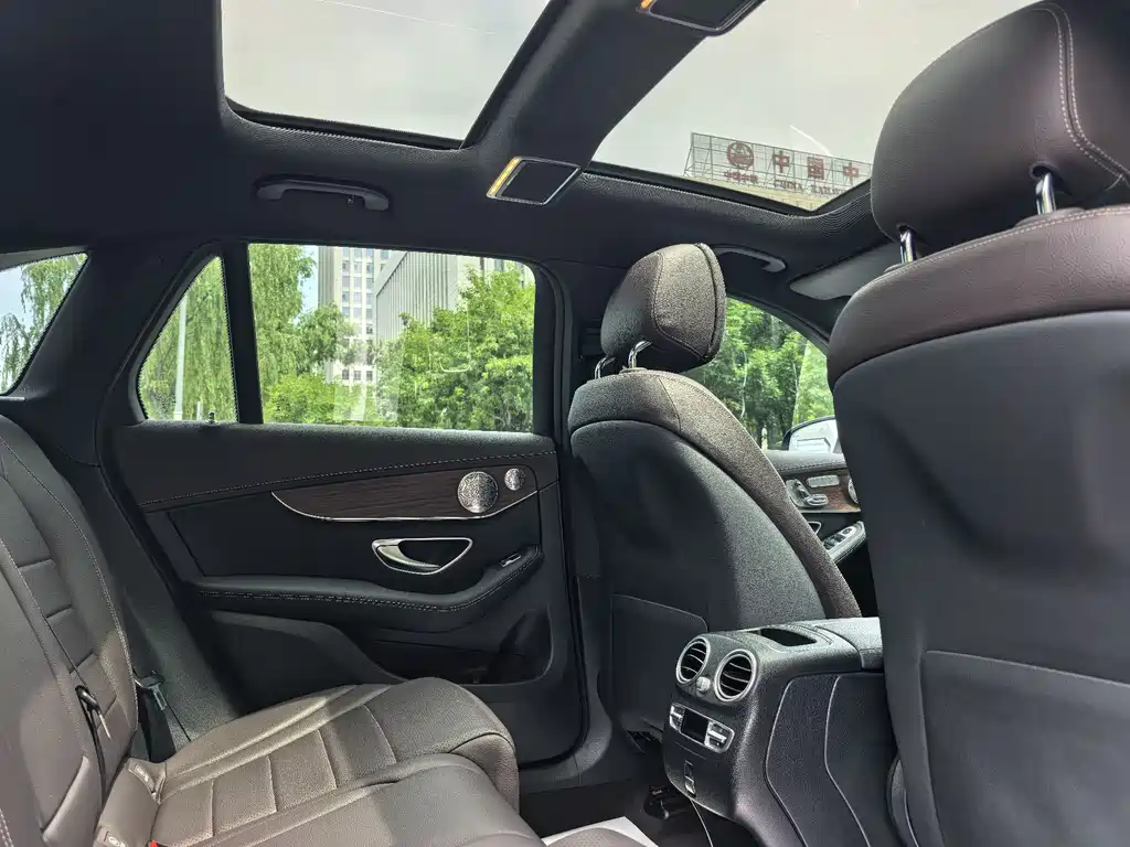 Mercedes-Benz GLC 2021 — фото 13