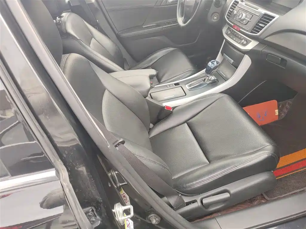 Honda Accord 2015 — фото 4