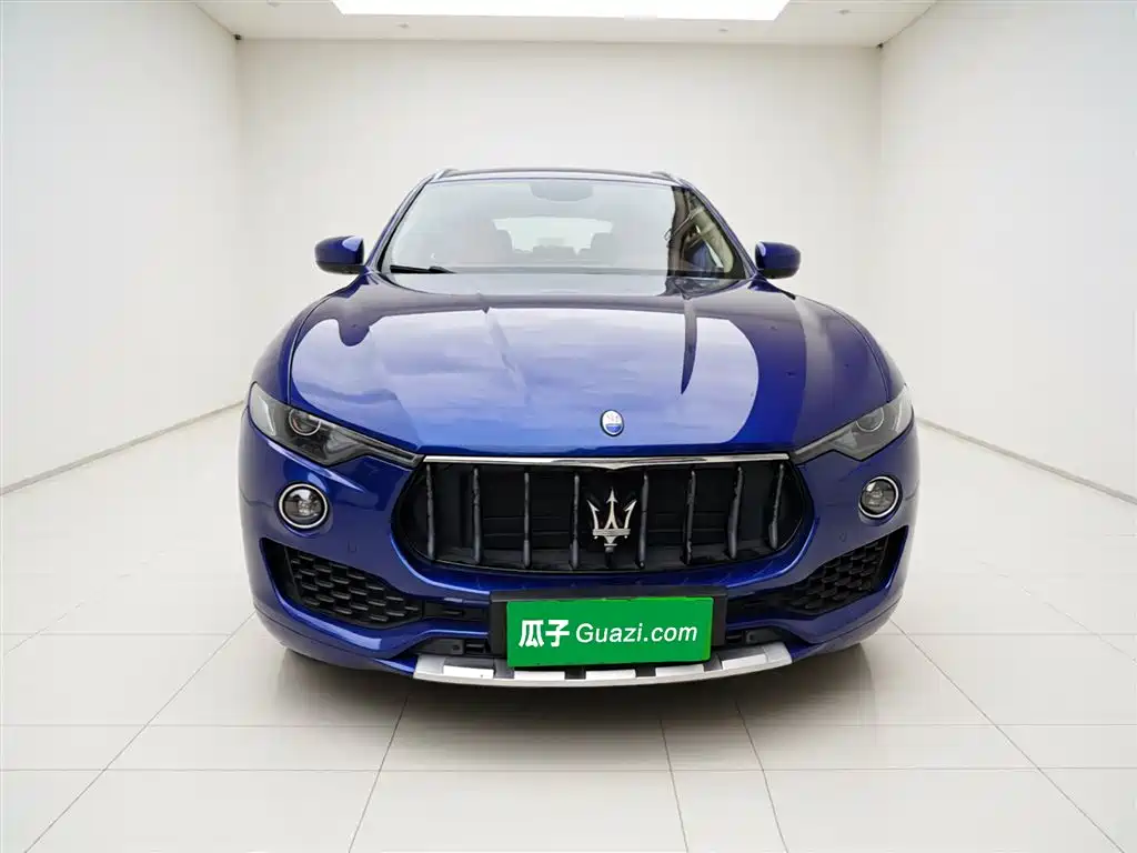 Maserati Levante 2017 — фото 24