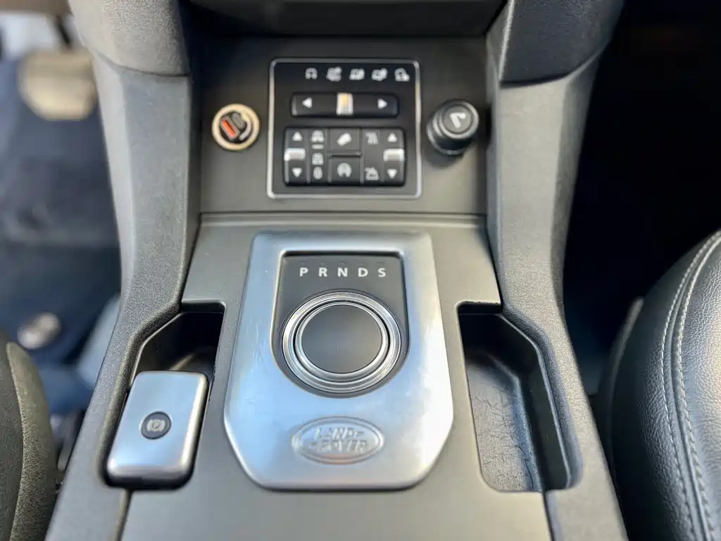 Land Rover Discovery 2017 — фото 17
