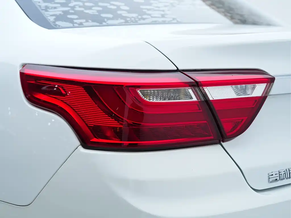 Geely Vision 2021 — фото 13