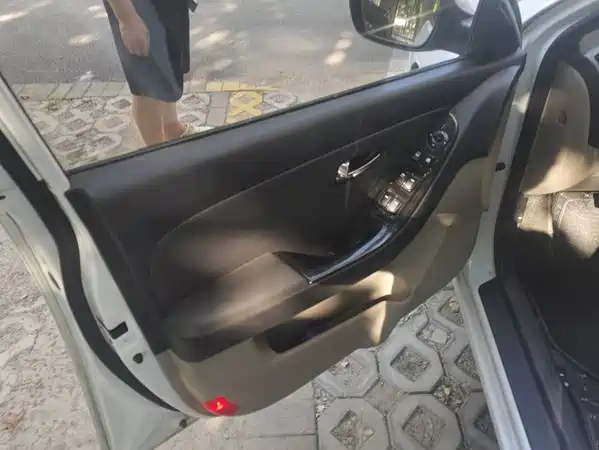 Hyundai Yuedong 2013