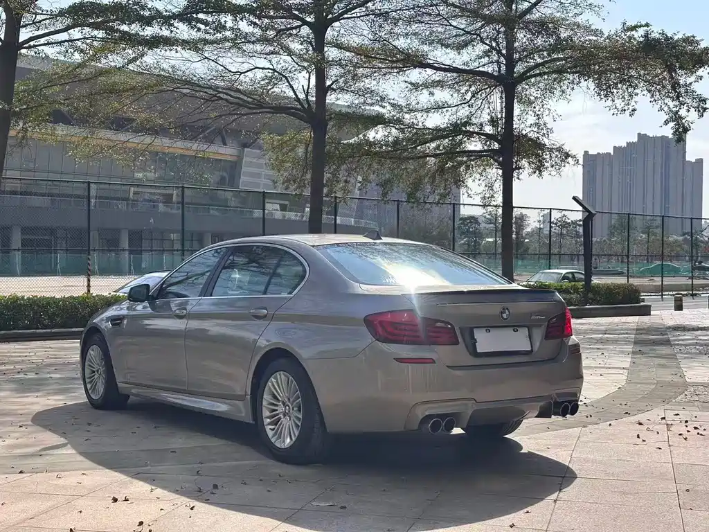 BMW 5 Series 2013 — фото 17