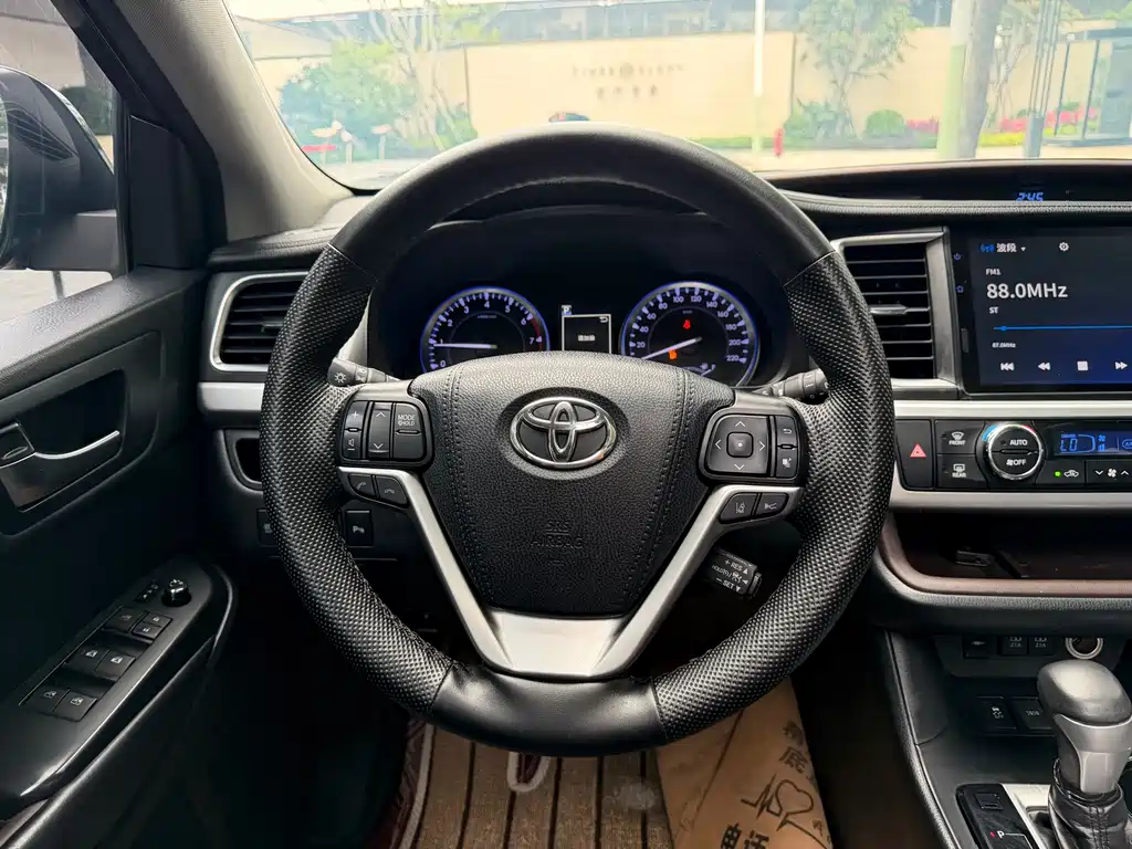 Toyota Highlander 2019 — фото 7