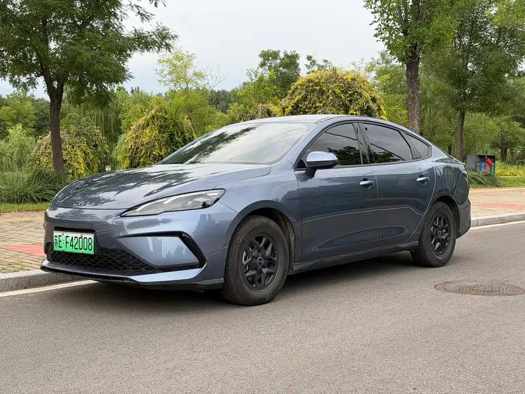 BYD Seal 05 DM-i 2025 — фото 1