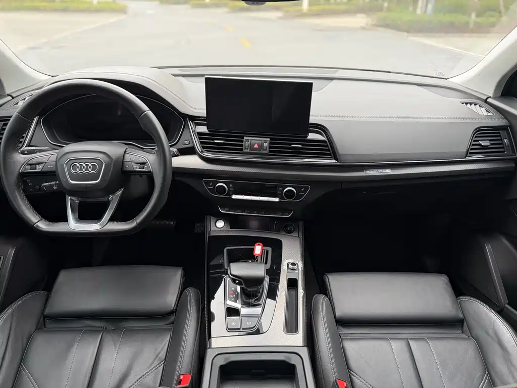 Audi Q5L 2022 — фото 11