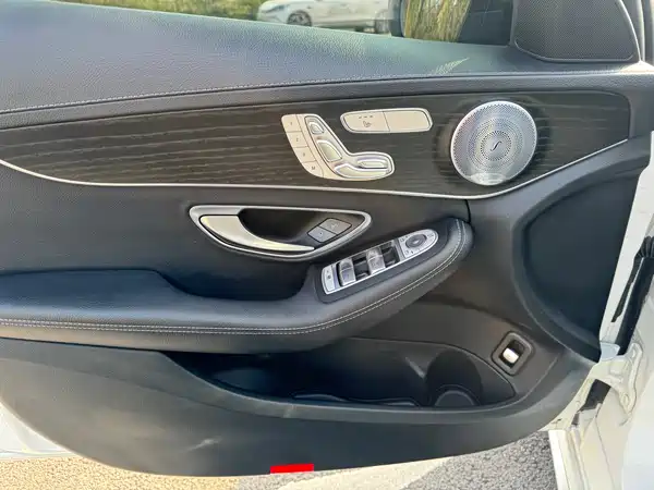 Mercedes-Benz C-Class 2021