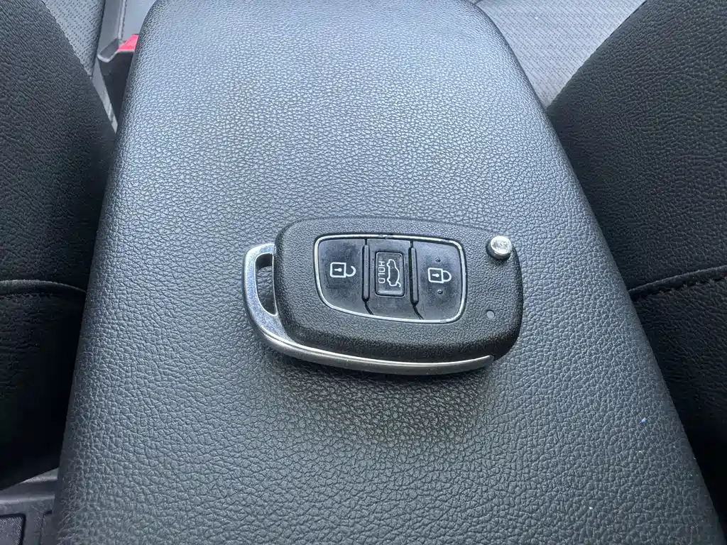 Hyundai Elantra 2020 — фото 10