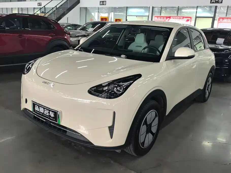 Geely Galaxy Starwish 2025 — фото 1