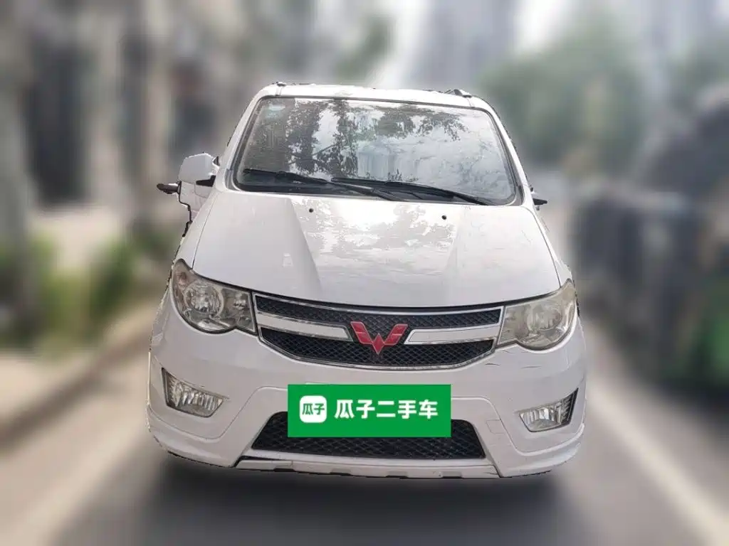 Wuling Hongguang 2017 — фото 24