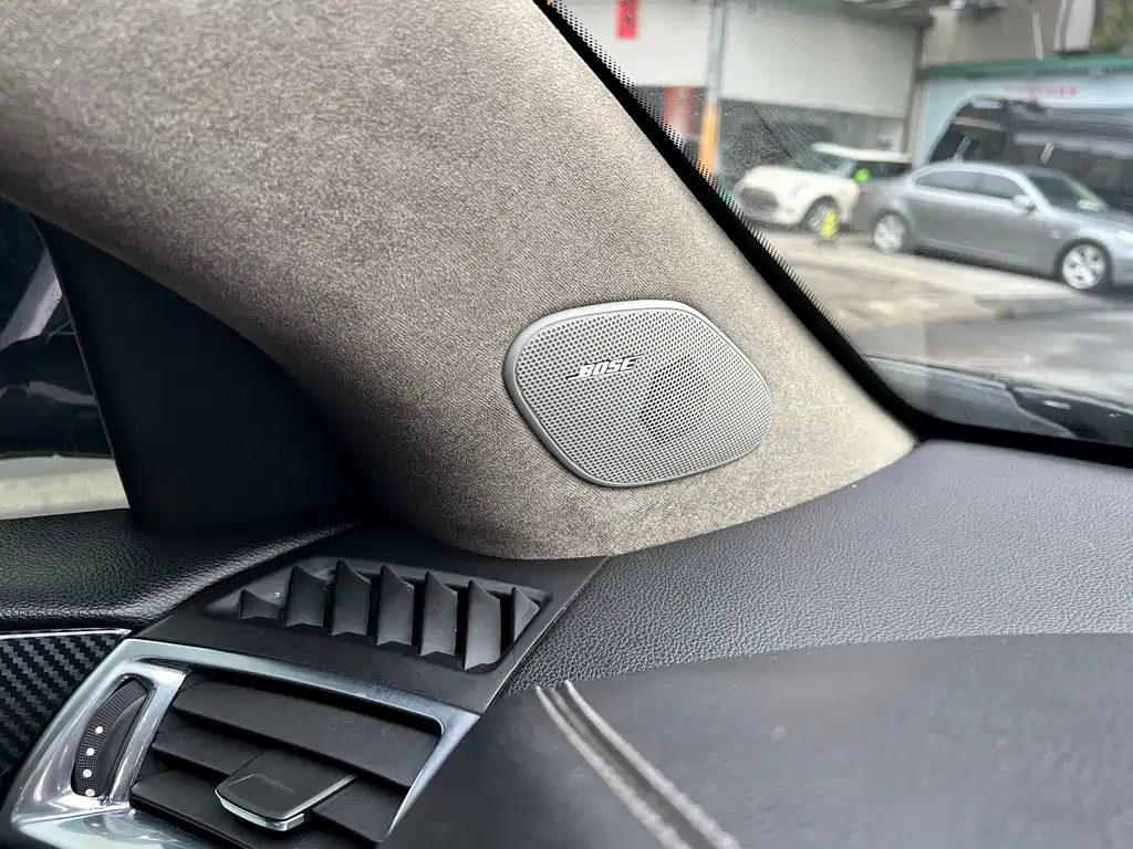 Cadillac SRX 2012 — фото 18
