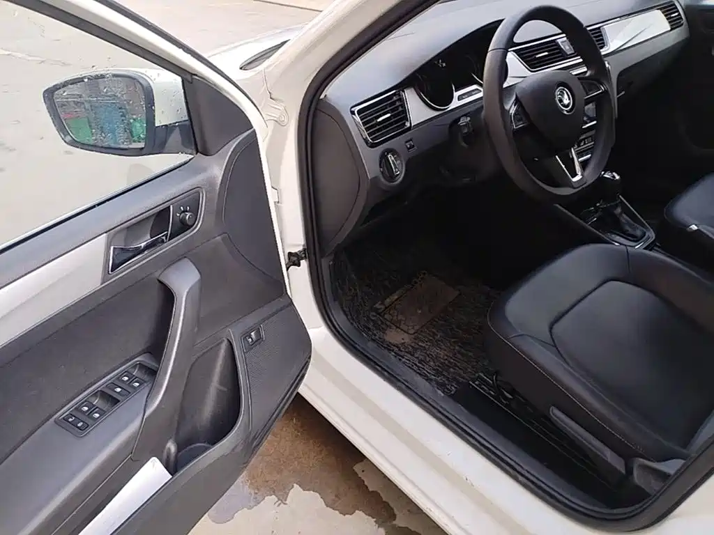 Skoda Rapid 2022 — фото 16