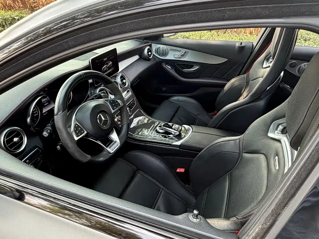 Mercedes-Benz C-Class AMG 2017 — фото 13