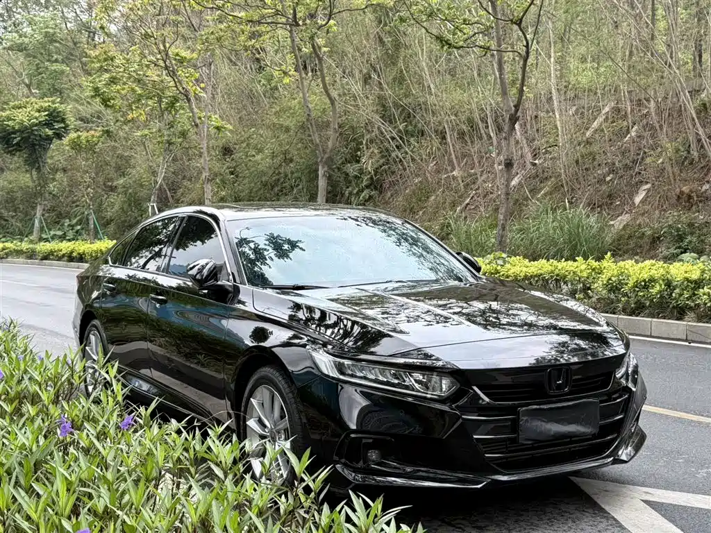 Honda Accord 2022 — фото 10