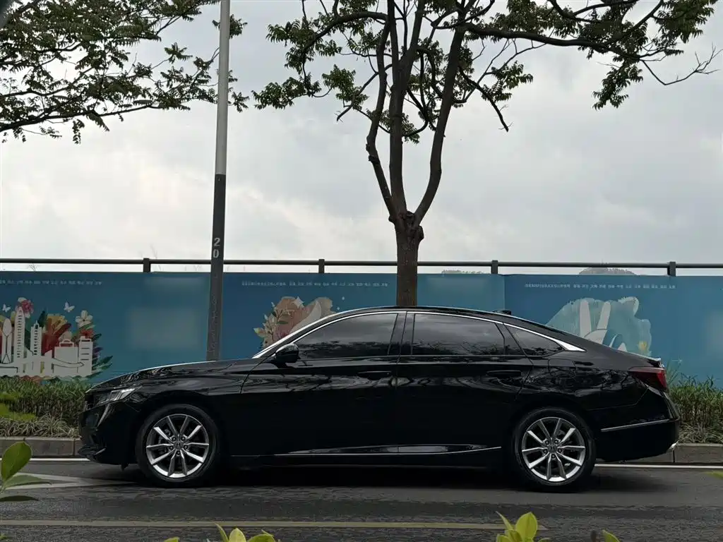 Honda Accord 2022 — фото 12