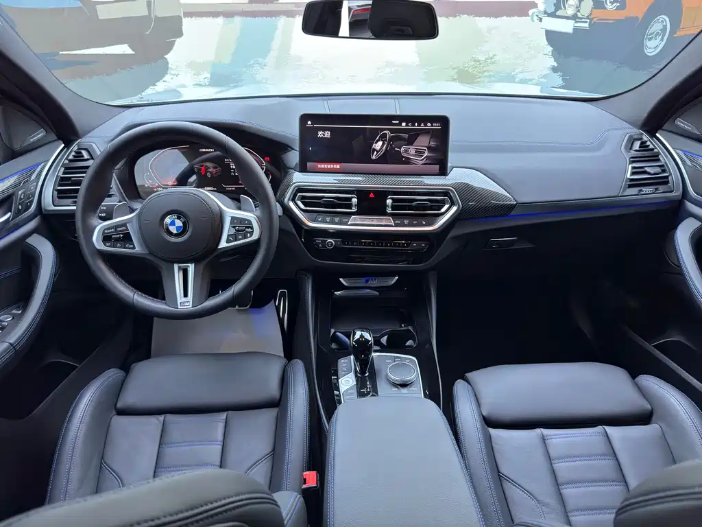BMW X4 M40i 2025 — фото 16