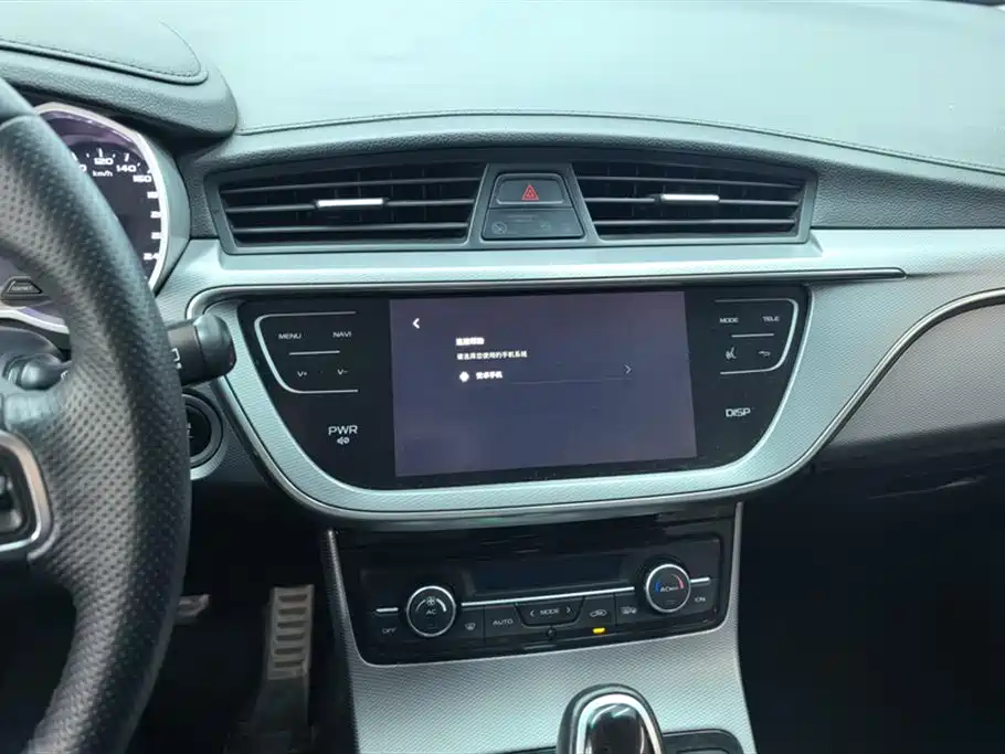 Geely Emgrand GS 2018 — фото 13