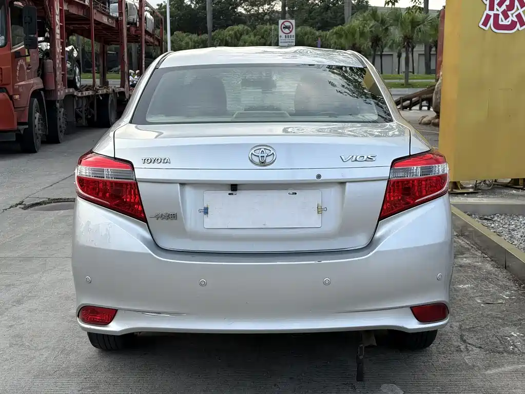 Toyota Vios 2014 — фото 11