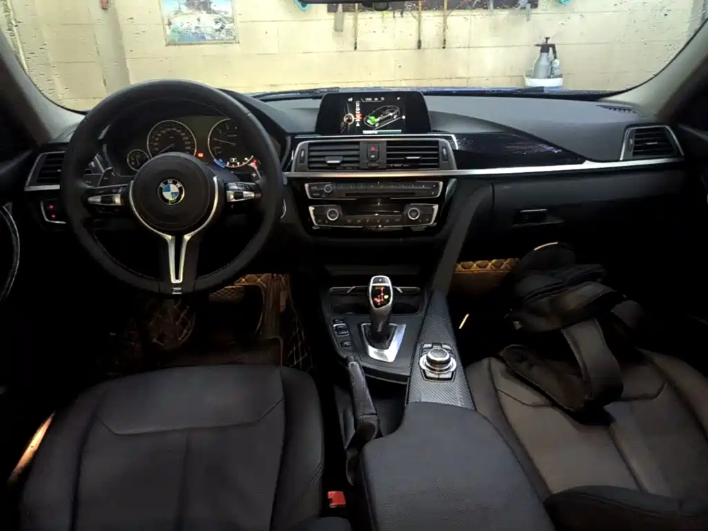 BMW 3 Series 2017 — фото 10