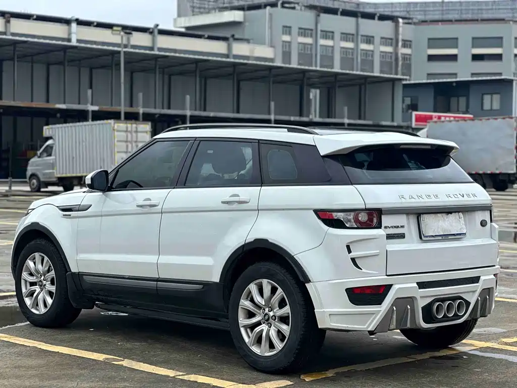 Land Rover Evoque 2015 — фото 14