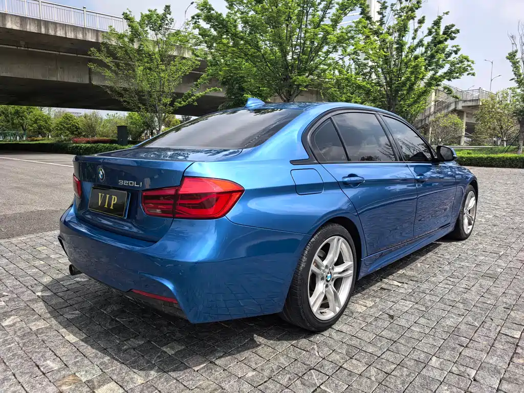 BMW 3 Series 2016 — фото 16