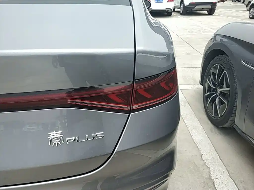 BYD Qin PLUS 2023 — фото 8