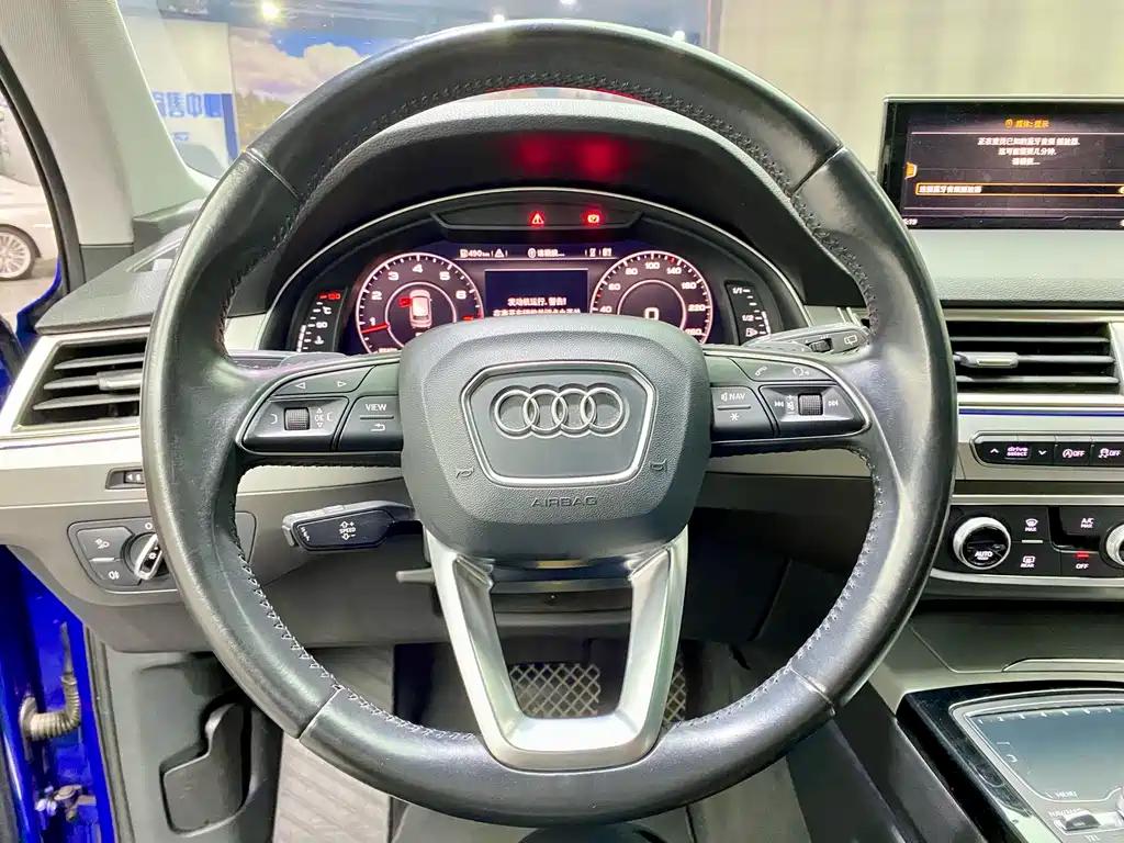 Audi Q7 2017 — фото 10