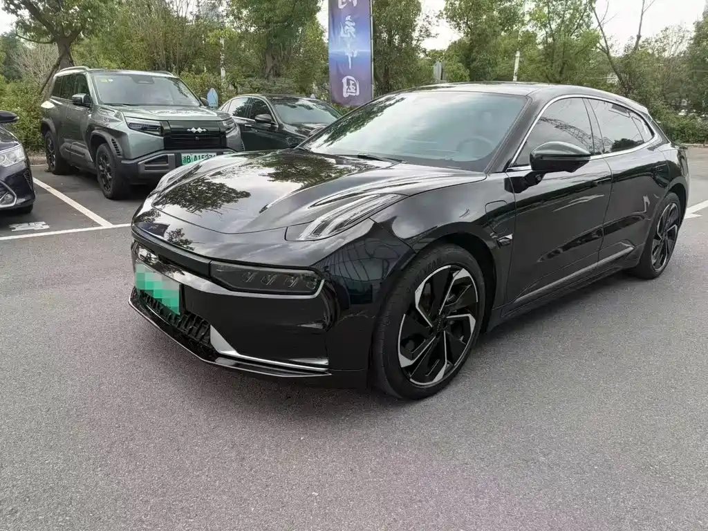 Zeekr 001 2022