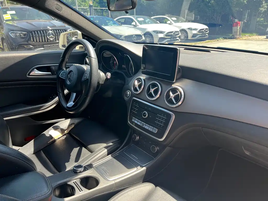 Mercedes-Benz CLA 2016 — фото 10