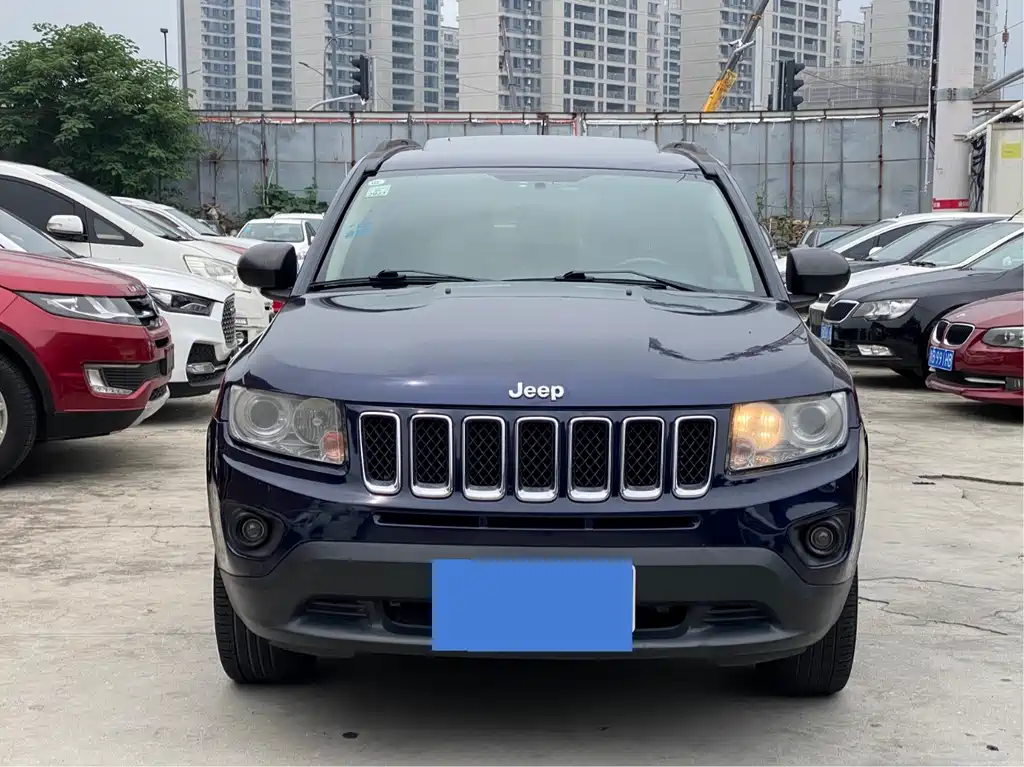 Jeep Compass 2013 — фото 2