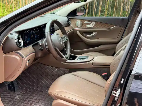 Mercedes-Benz E-Class 2023