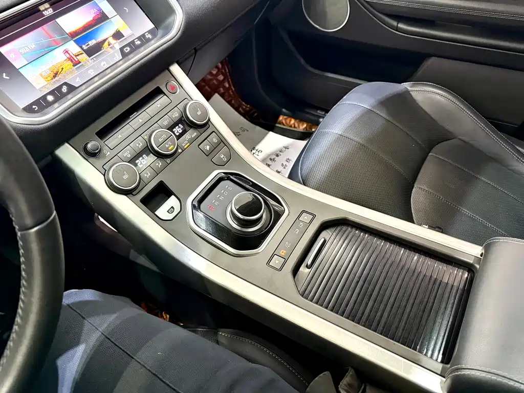 Land Rover Evoque 2017 — фото 12