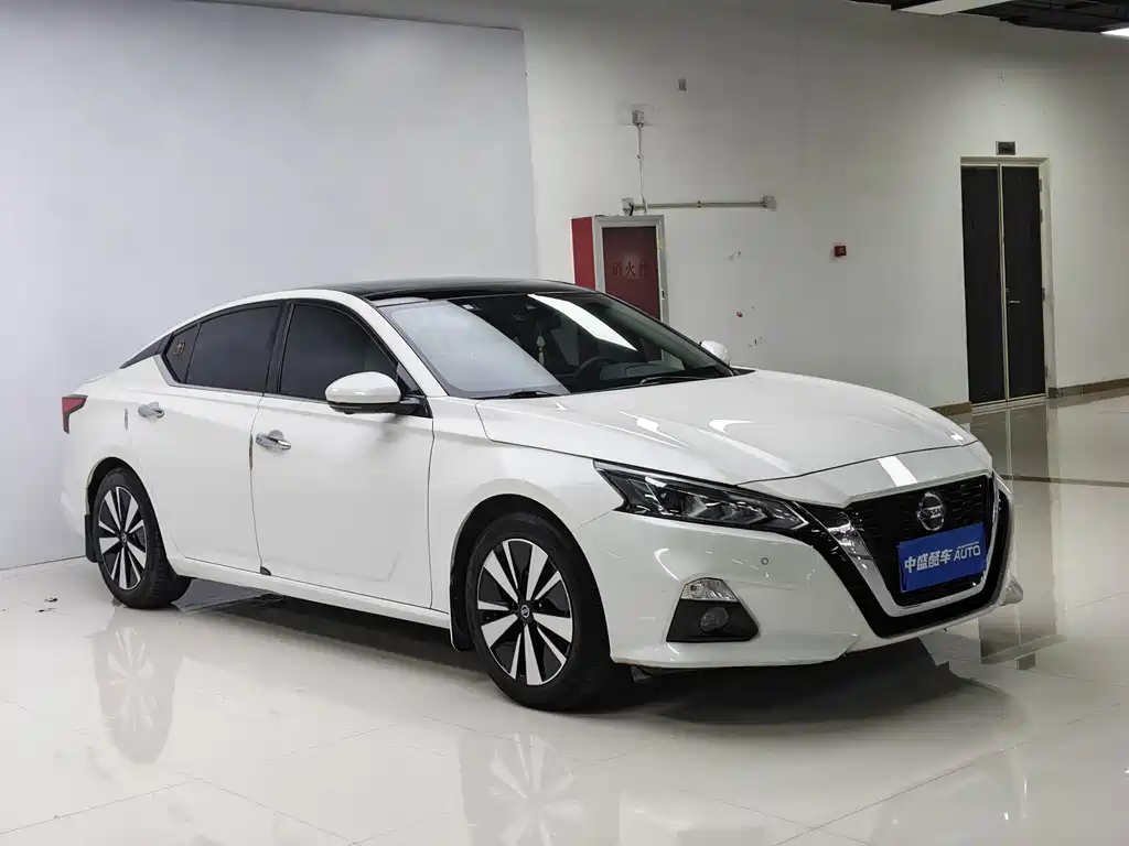 Nissan Teana 2022 — фото 3