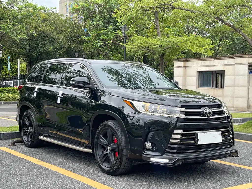 Toyota Highlander 2020 — фото 3