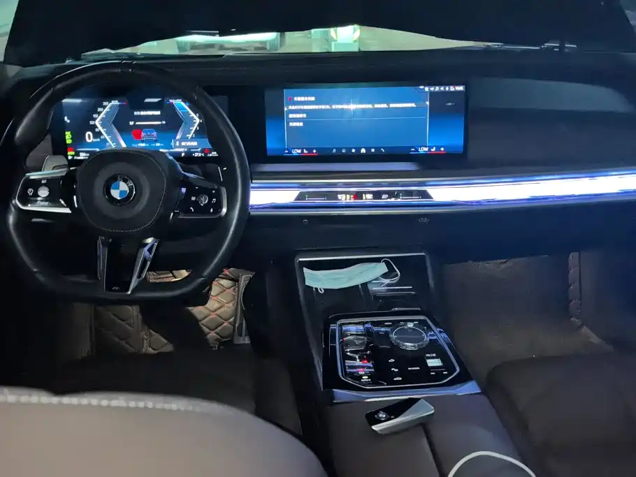 BMW 7 Series 2025 — фото 12