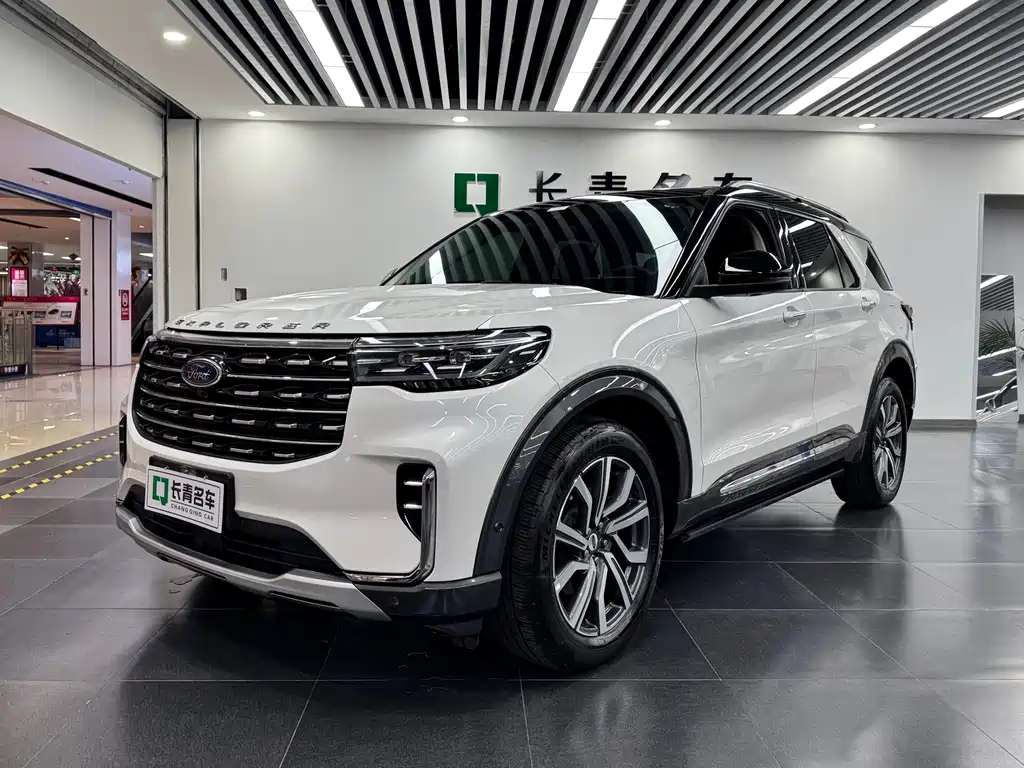 Ford Explorer 2023 — фото 1