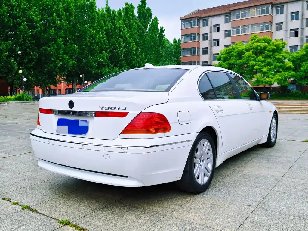 BMW 7 Series 2005 — фото 18