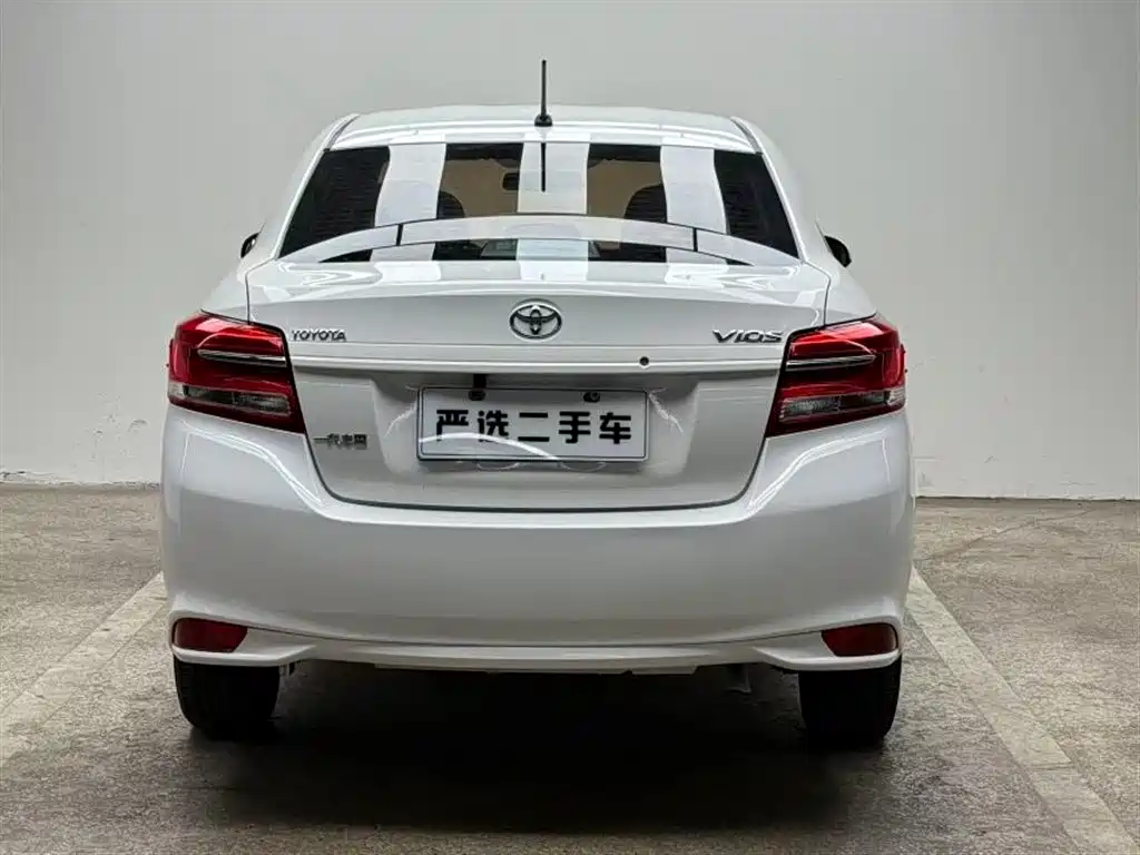 Toyota Vios 2017 — фото 6