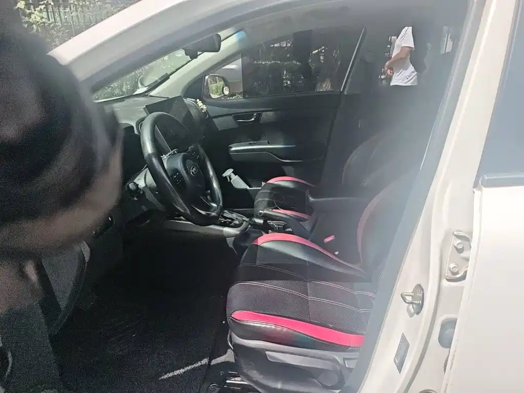Kia KX3 2015 — фото 11